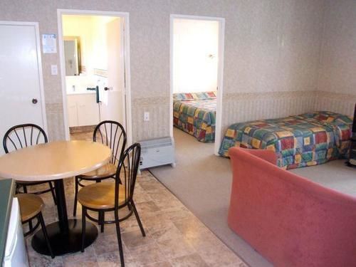Colonial Court Motel Кембридж Экстерьер фото